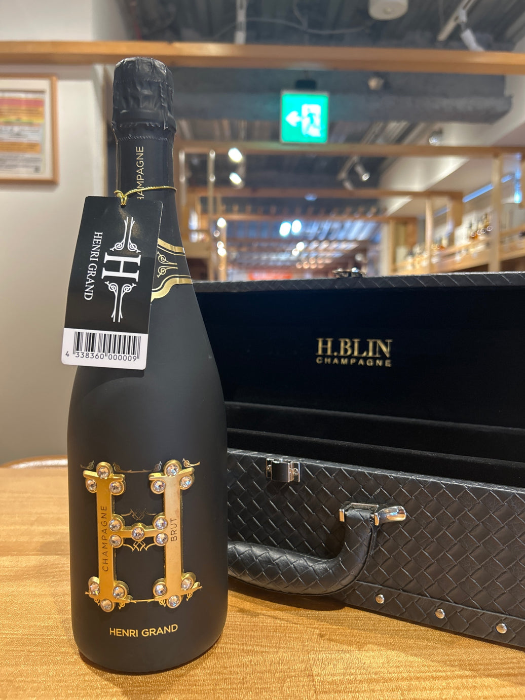 アンリ グラン ブリュット 750ml