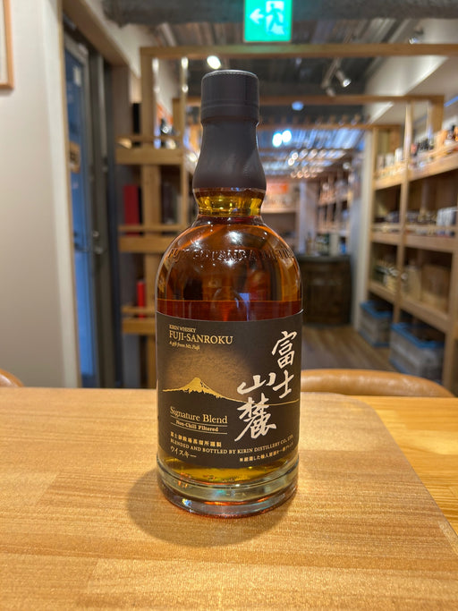 富士山麓 Signature Blend(シグニチャーブレンド) [ ウイスキー 日本 700ml ]