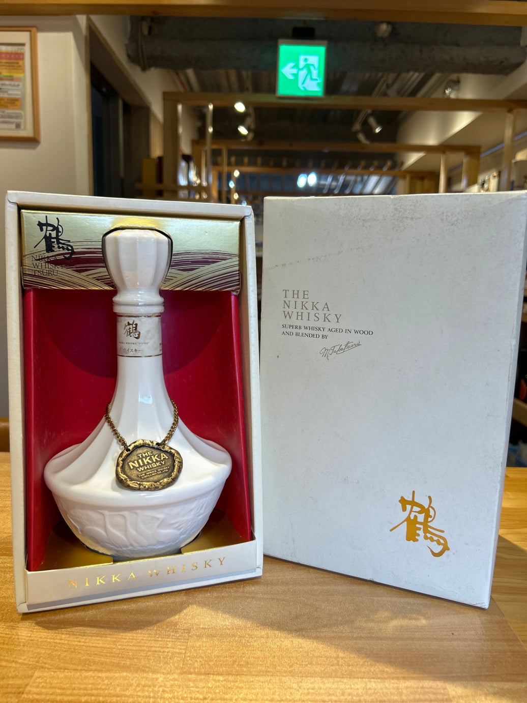 ニッカ 鶴 白陶器 表記なし 43度 700ml