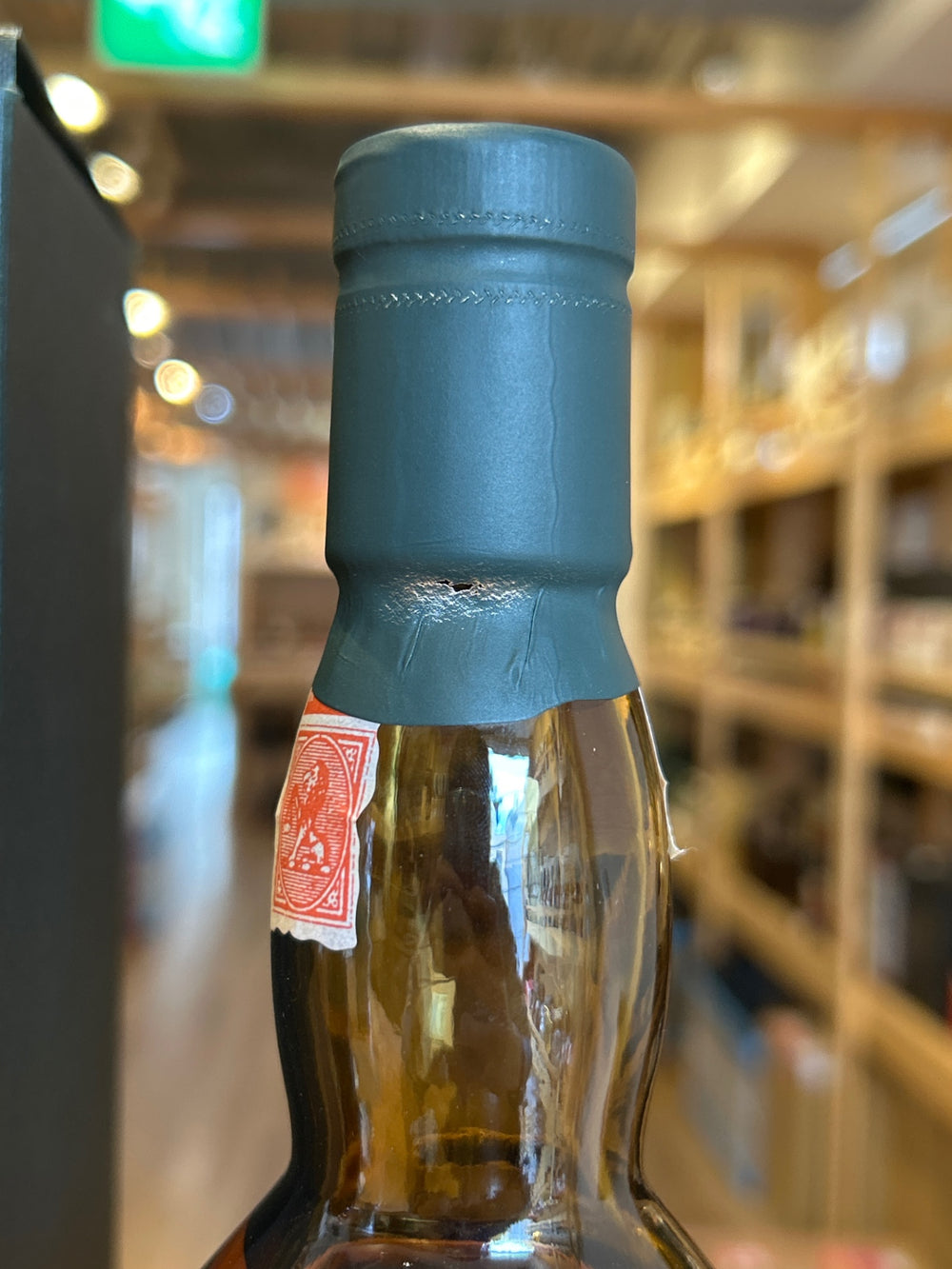 Lagavulin 25 Year Old 1977-2002