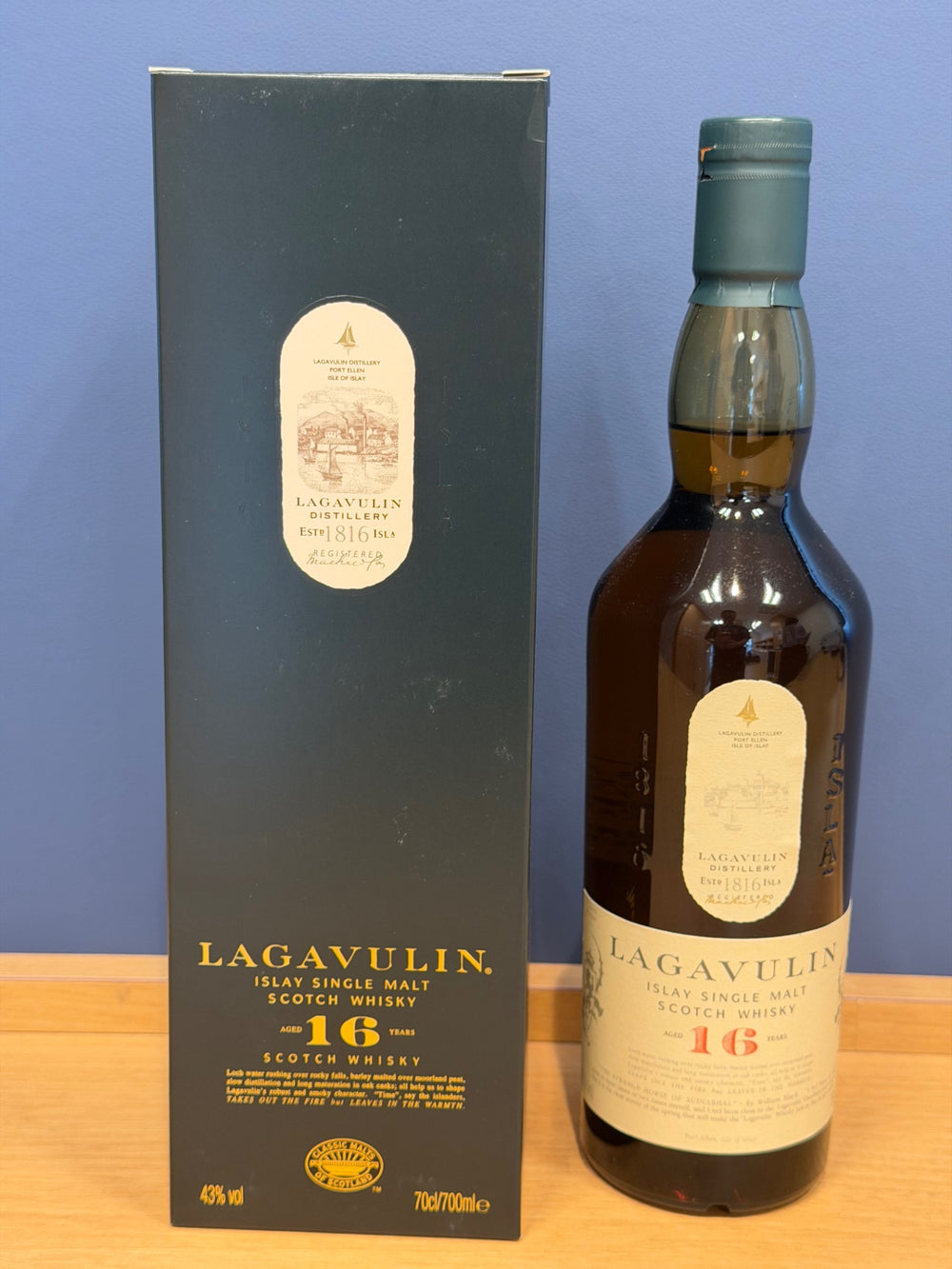 ラガヴーリン16年 43度 700ml