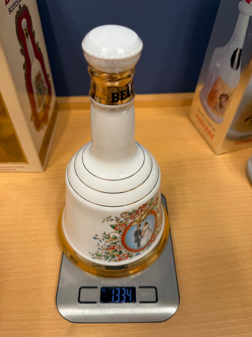 ベルズ ジョイアス・ウェディング セレブレーション デキャンタ  43％ 陶器ボトル
