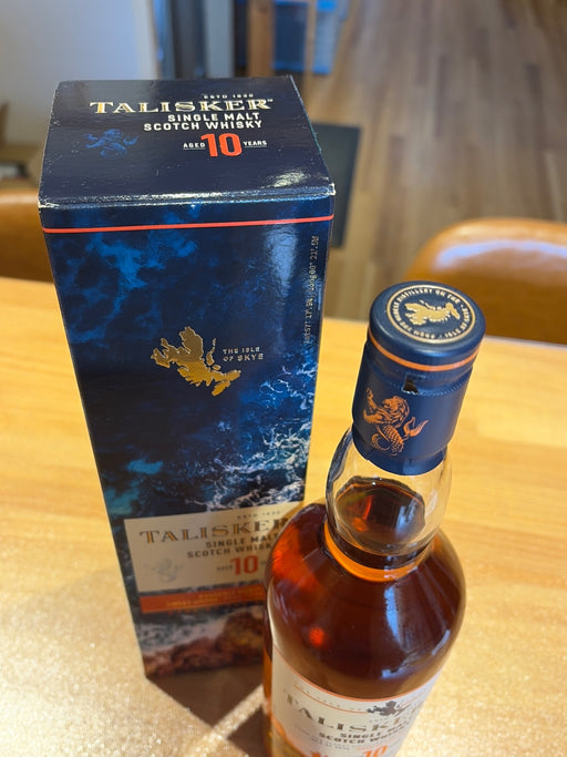 タリスカー 10年 箱入り [ ウイスキー イギリス 700ml ] [ギフトBox入り]