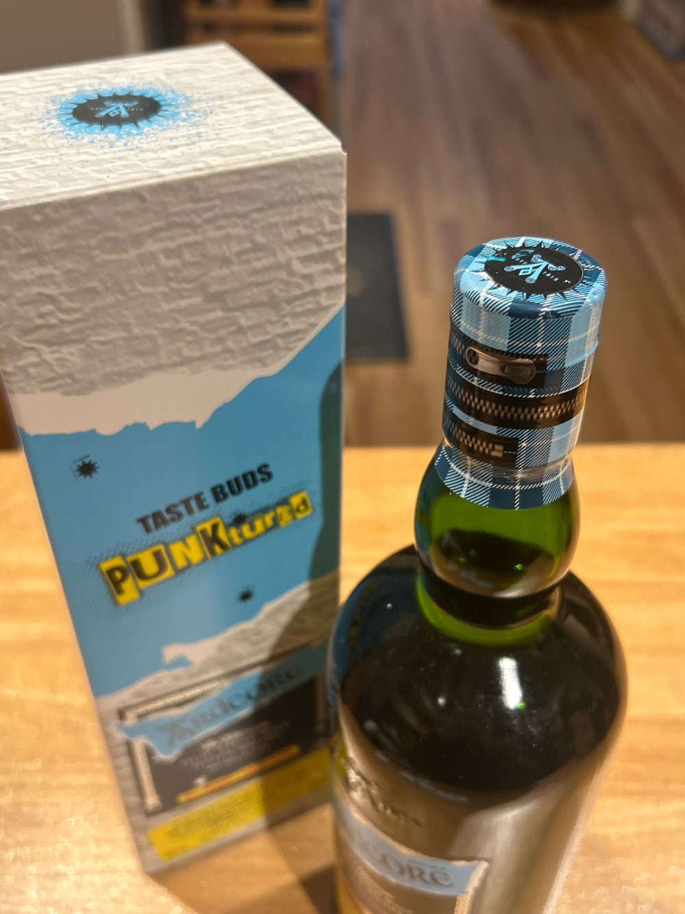 アードベッグ　アードコア　700ml