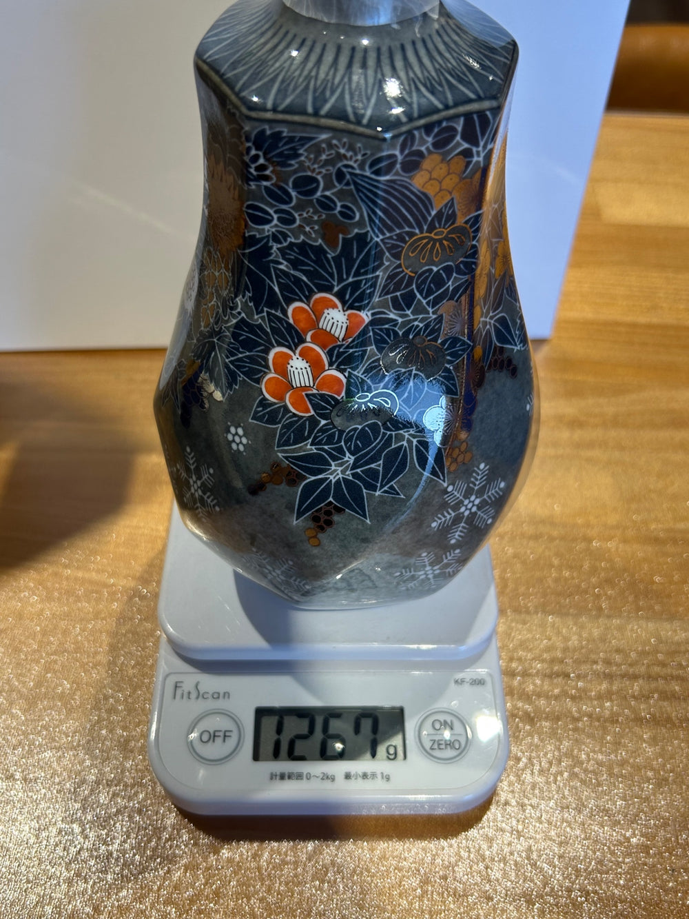 Suntory Blended Japanese Whisky 2025 (Colored Snowflakes, Light Ink, and Four Seasons Flower Design Western-style Liquor Bottle) by Imaizumi Imaemon XIV