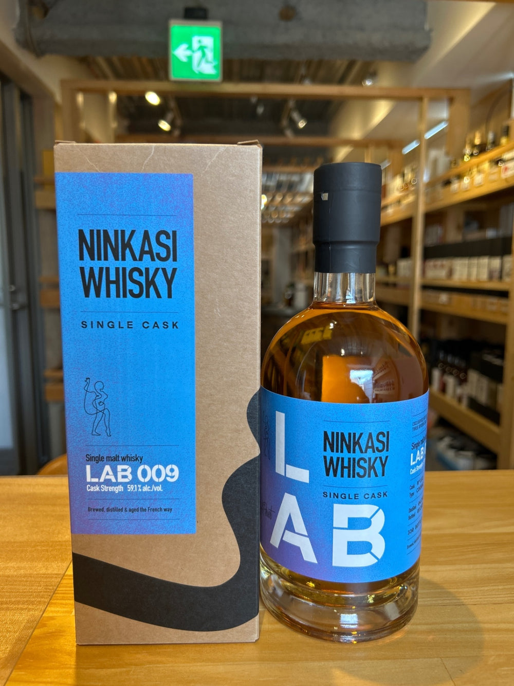 ニンカシウィスキー　LAB009 700ml