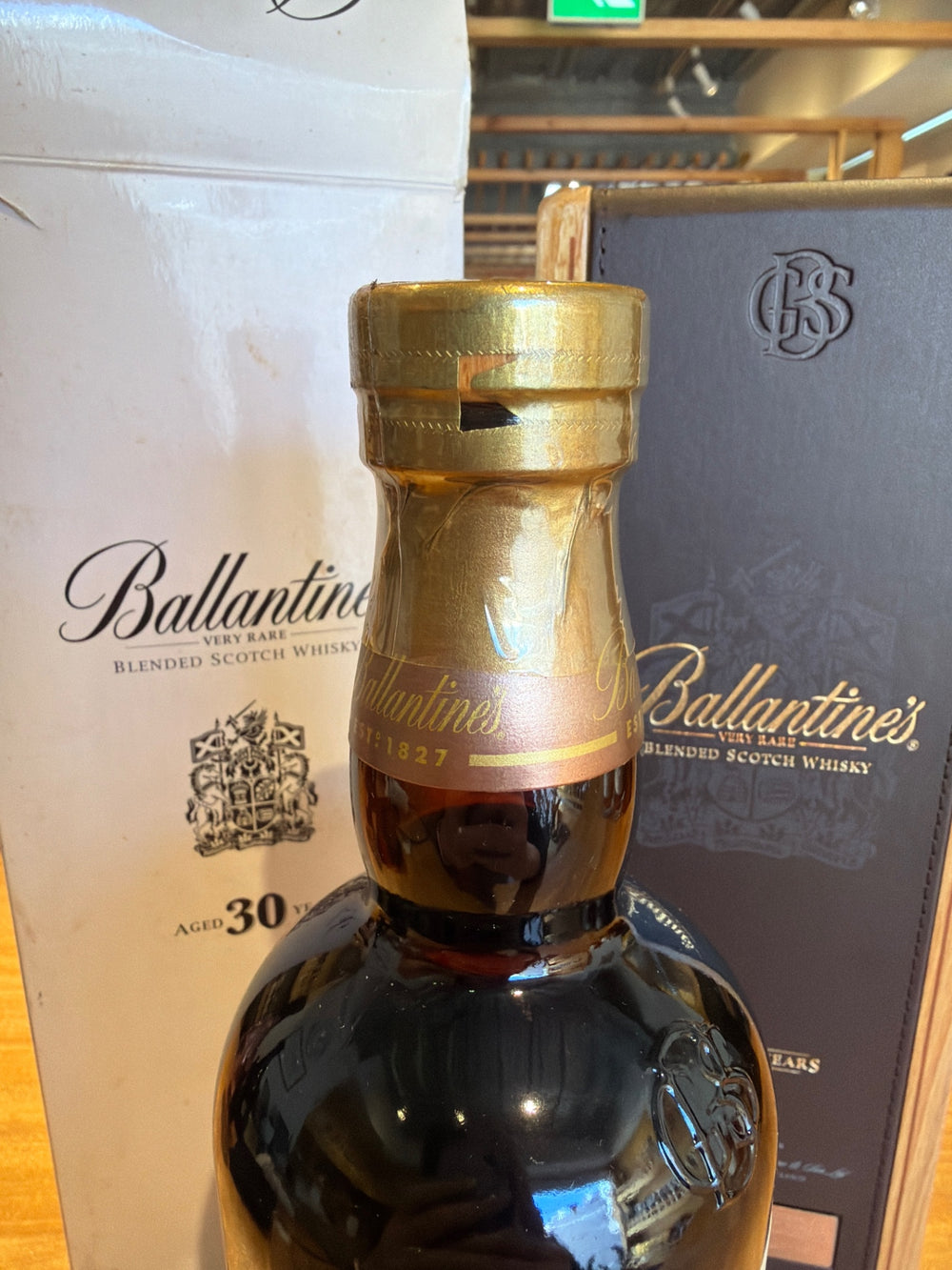 バランタイン 30年 40° 700ml (木箱入)