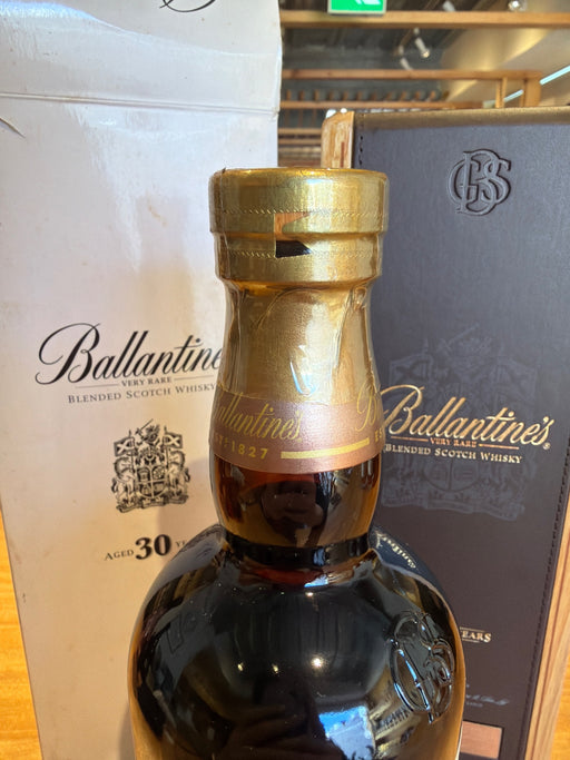 バランタイン 30年 40° 700ml (木箱入)