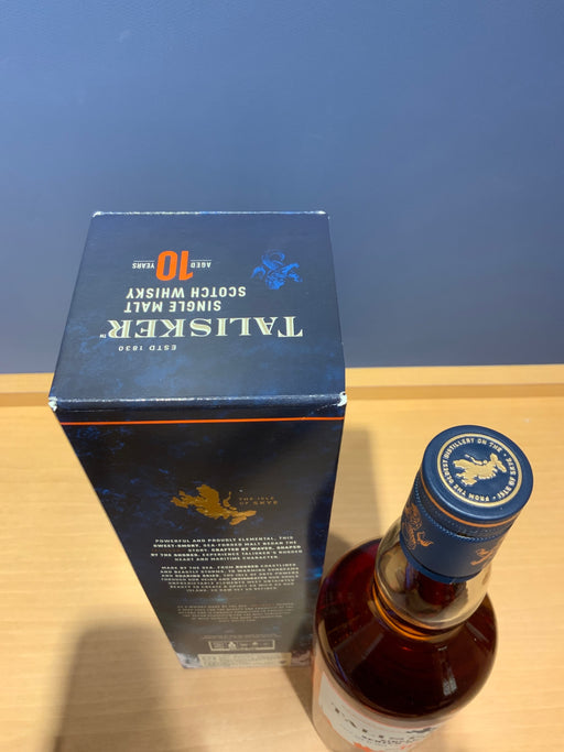 タリスカー 10年 箱入り [ ウイスキー イギリス 700ml ] [ギフトBox入り]