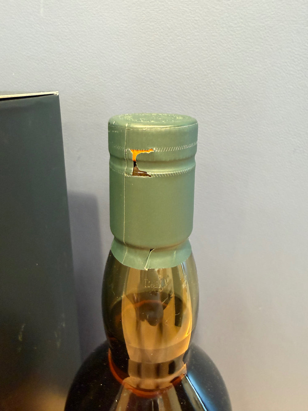 ラガヴーリン16年 43度 700ml