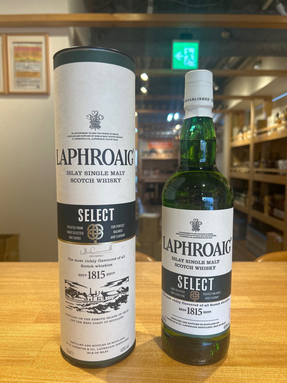 Laphroaig Select Cask Single Malt Whisky [UK, 700ml] [Gift Box]