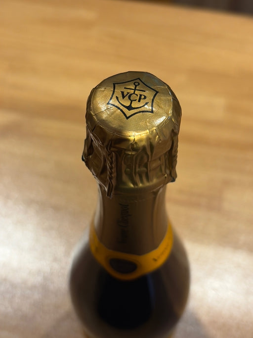 ヴーヴ・クリコ　ブリュット  750ml