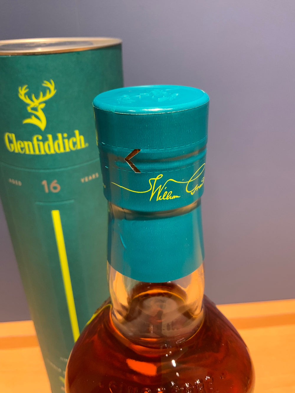 グレンフィディック 16年 アストンマーティン  F1デザイン 700ml