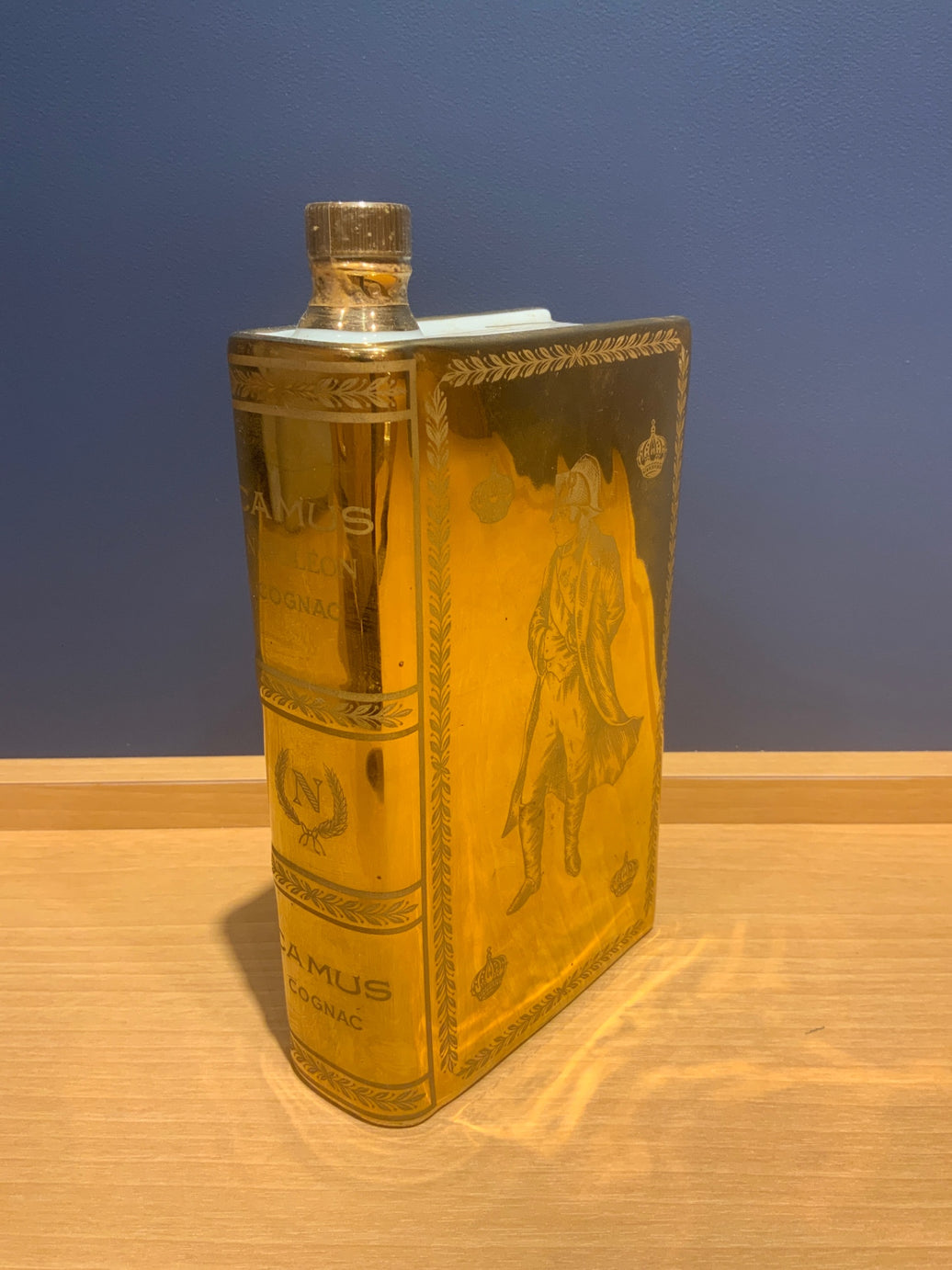 CAMUS COGNAC NAPOLEON  カミュ ブック