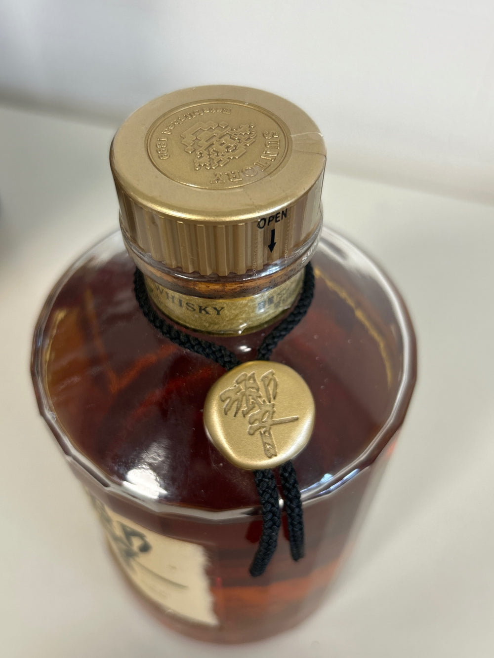 響　金キャップ ゴールドラベル  750ml