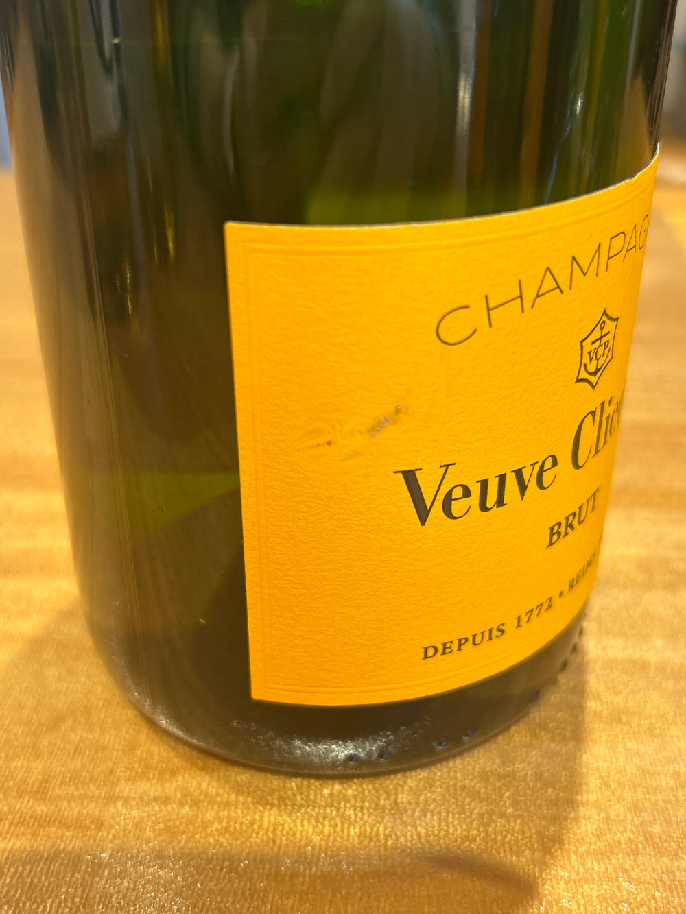 ヴーヴ・クリコ　ブリュット  750ml