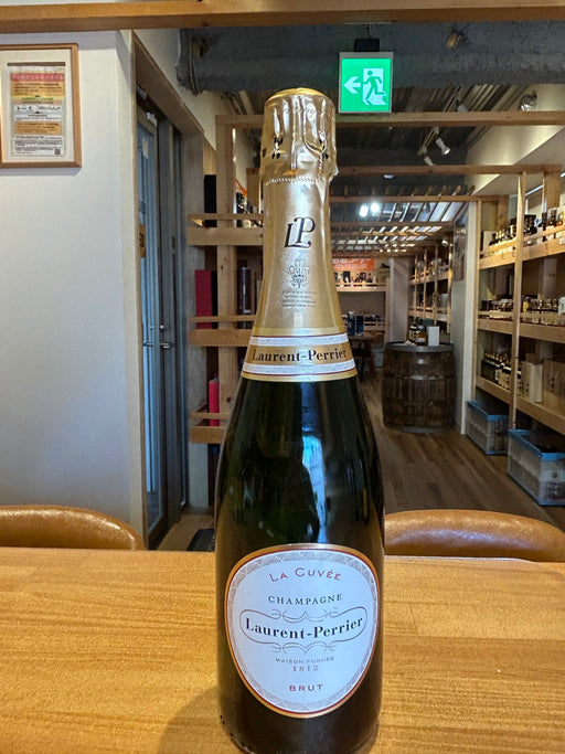 【英国王室御用達のシャンパン】シャンパン ローラン・ペリエ ラ キュベ 750ml