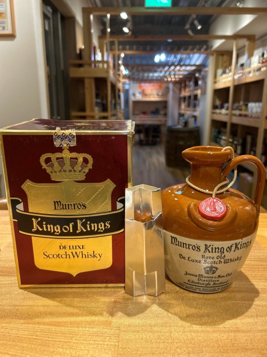 マンローズ キング オブ キングス ウイスキー 特級 Munro’ｓ King of Kings WHISKY 陶器ボトル 43% 750ml - LIQUOR JOY