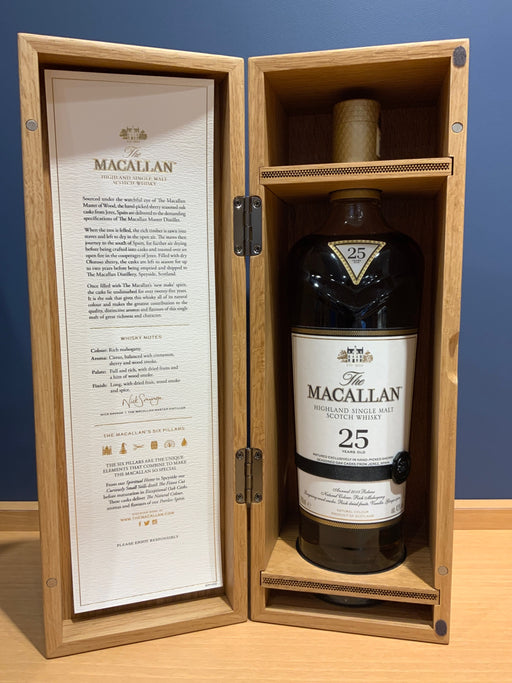 【箱付き】ｻﾞマッカラン25年　シェリーオーク　700ml　43度 2019 Release
