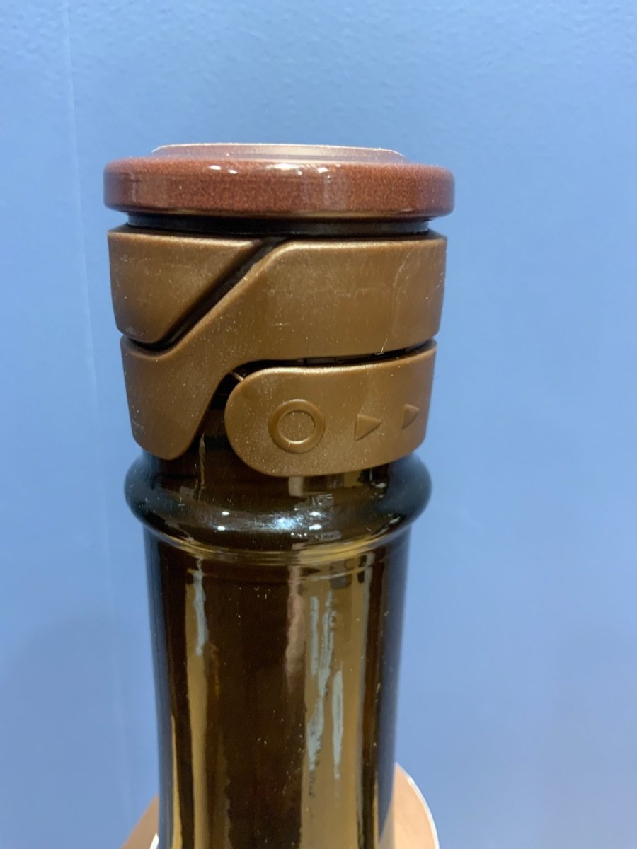 image 新政No.6 Ｒ-type 特別純米 無濾過生原酒 720ml - LIQUOR JOY