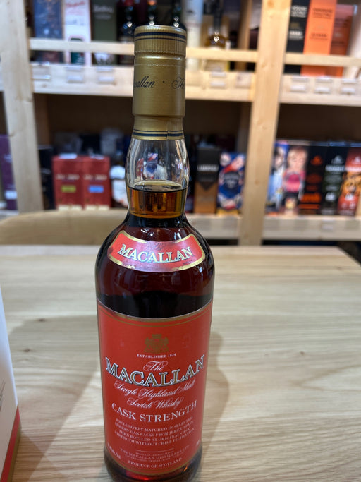 マッカラン　マッカラン カスクストレングス　赤ラベル 箱付き 　750ml