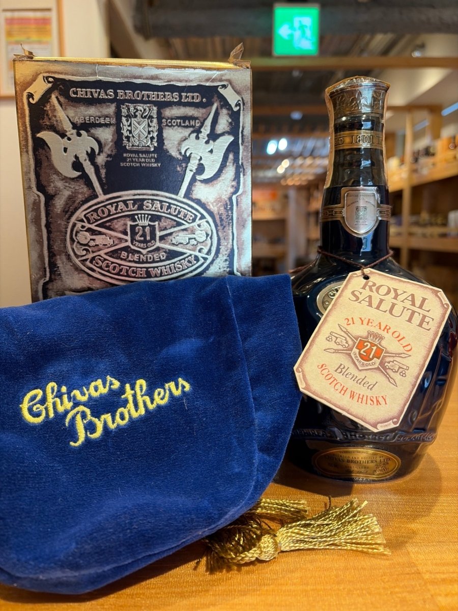 ROYAL SALUTE ロイヤルサルート 21年 青 陶器ボトル ウイスキー 700ml 40% - LIQUOR JOY