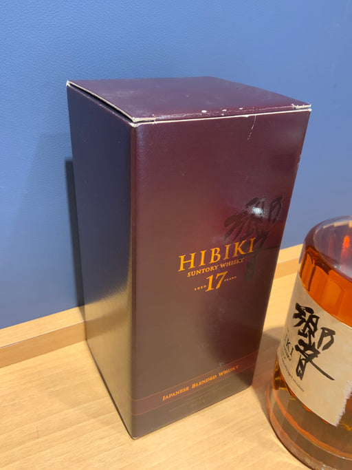 サントリー ブレンデッドウイスキー 響17年カートン付き [ ウイスキー 日本 700ml ]
