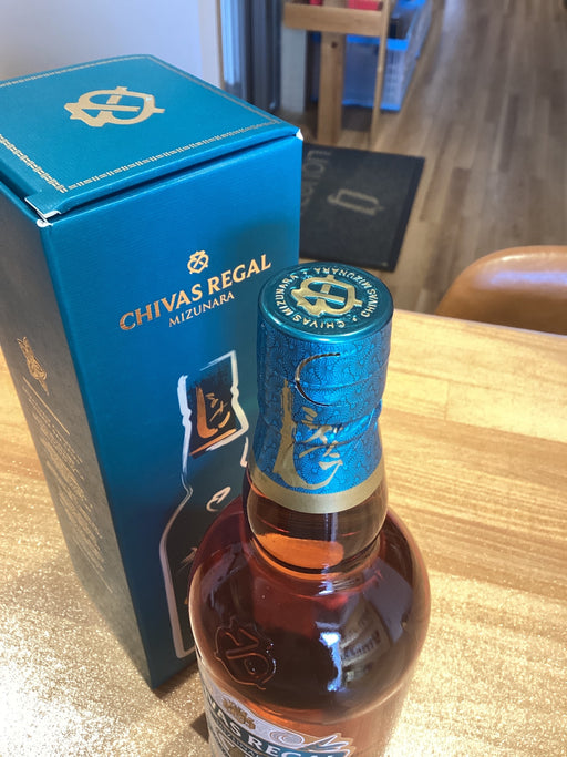 [ギフト] シーバスリーガル 12年 ミズナラ スペシャル・エディション 箱付き 40度 700ml