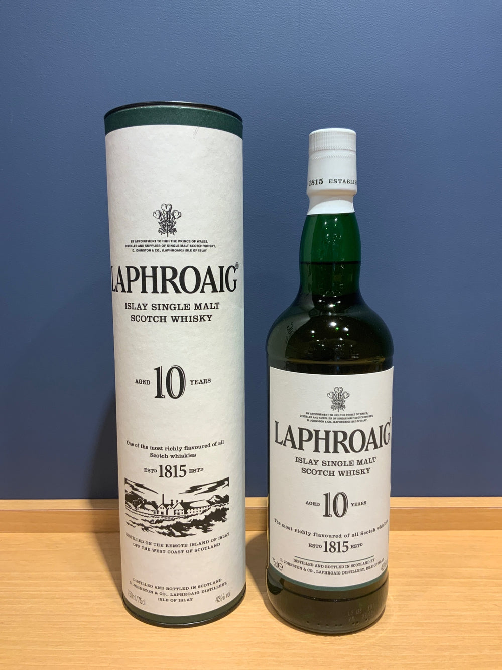 ラフロイグ10年43°750ml [箱入り]