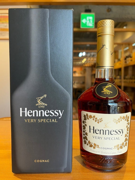 ヘネシー　V・S 700ml 箱入り - LIQUOR JOY