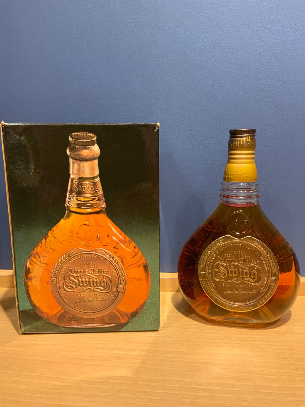 Johnnie Walker Swing Scotch Whisky