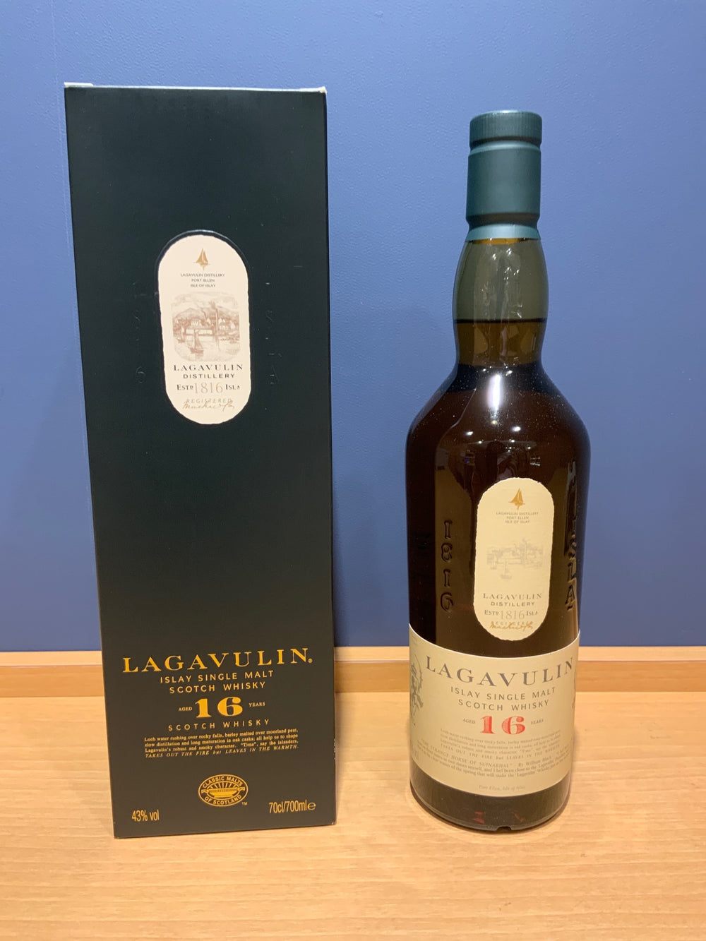 ラガヴーリン16年 43度 700ml