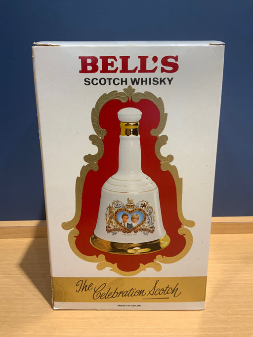 ＢＥＬＬｓ　陶器ボトル　1本　箱付き
