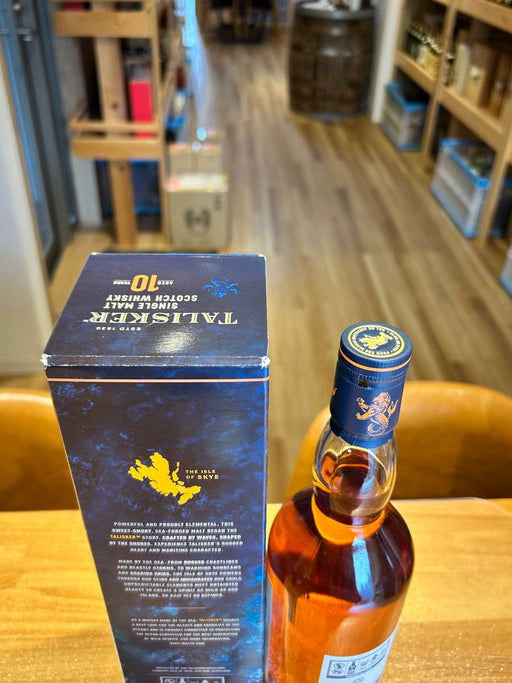 タリスカー 10年 箱入り [ ウイスキー イギリス 700ml ] [ギフトBox入り]