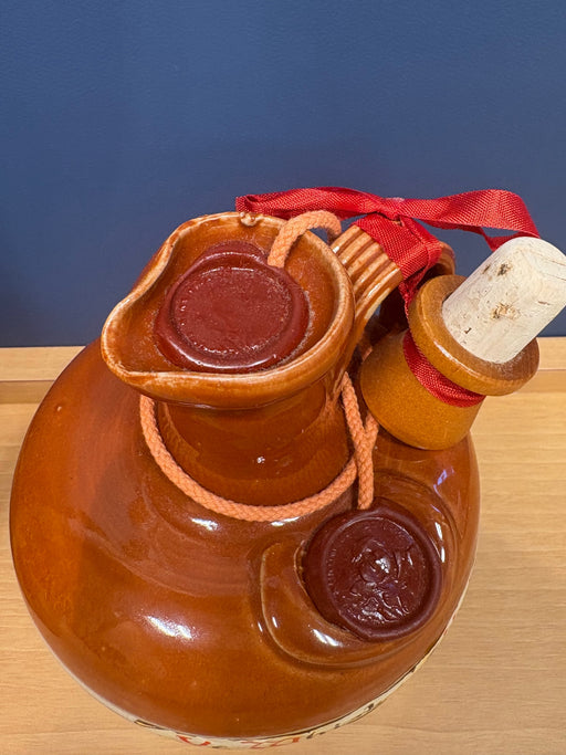 イー・ウイスキー・オブ・イー・モンクス 陶器ボトル